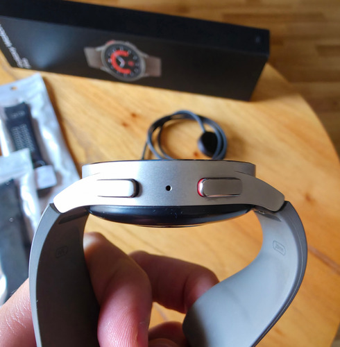Samsung Galaxy Watch 5 Pro Bt 45 Mm Titanio Como Nuevo Negro Gris (Usado)