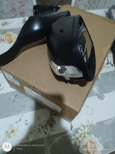 Espejo Retrovisor Derecho