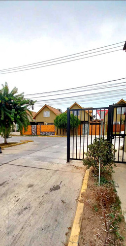 Casa En Arriendo,  Sector Residencial  (30224)