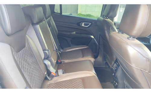 Jeep Commander 2.0 TD380 TURBO DIESEL OVERLAND AT9