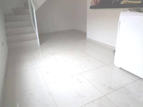 Imagem 8 de 30 de Triplex Sobrado Novo Com 02 Dormitórios 01 Suíte 02 Banheiros Condomínio Fechado Na Vila S. Jorge São Em Vicente Imóvel Este Bem Grande Com 110 M2 Util É Bem Arejado Iluminado Com Churrasqueira Próxi