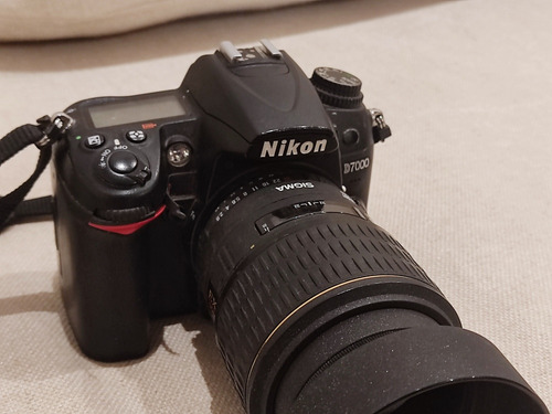 Nikon D7000 + Grip