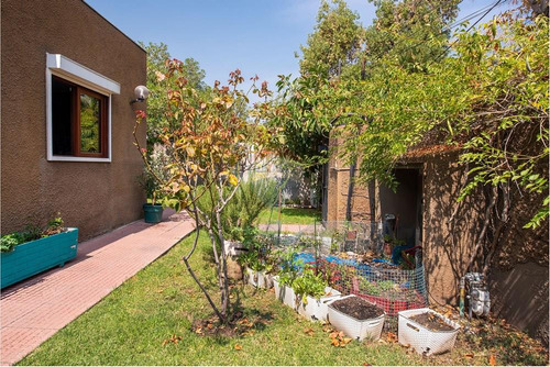 Casa 7d - 4b Calle Irlanda En Las Condes.