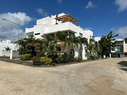 Hermosa Casa En Venta  En Playa Del Carmen P4106