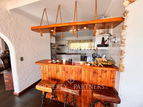 Espectacular Casa Mediterranea En Condominio Conso...
