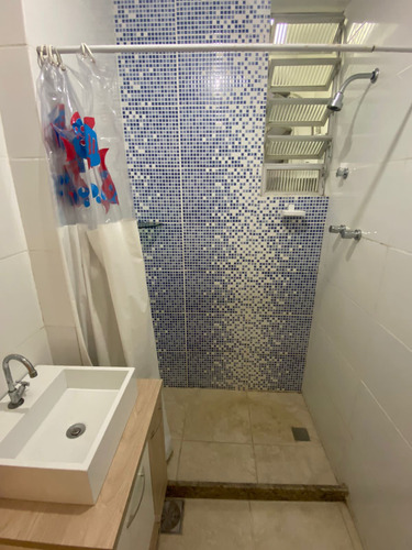 Imagem 7 de 17 de Apartamento Para Alugar Na Rua Bulhões De Carvalho, Copacabana, Rio De Janeiro - Rj - Liv-23056