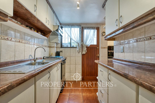Casa En Venta En Ñuñoa! Impecable, Lista Para Vivi...