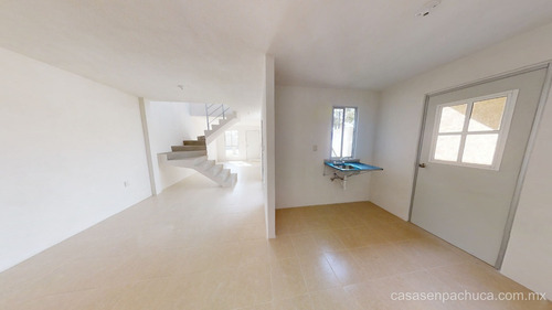 Imagen 4 de 12 de Casas Nuevas 3 Recámaras 2.5 Sanitarios Y 2 Jardínes En Venta En Pachuca