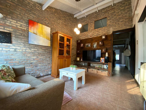 Imagen 2 de 23 de Casa Funes Tres Dormitorios Con Pileta En Venta