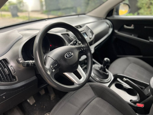 Imagen 9 de 14 de Kia Sportage Lx Mec Ac Dab Ab