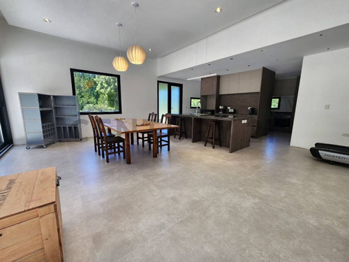 Casa En Venta - Bariloche- Club De Campo Dos Valles