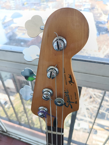 Bajo Squier Precision Korea 1992 Cream White Diestro Crema Laqueado 4 (Usado)