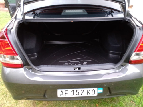 Imagen 11 de 12 de Toyota Etios 2022