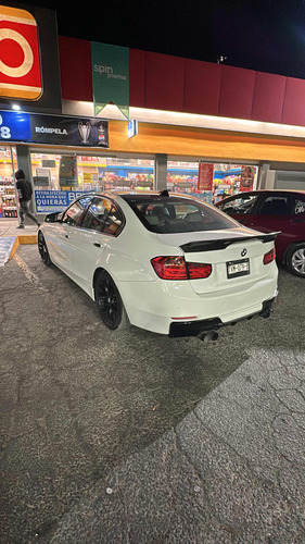 Bmw 328i, Modelo 2012 Twin Turbo 4 Cilindros