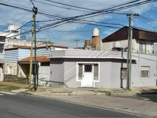 Imagen 3 de 11 de San Isidro Thames Al 1400 Casa De 4 Amb. A La Venta