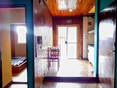 Vende Departamento 2 Amb, Muy Luminoso Y Muy Bien Ubicado.