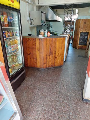 Derecho Llaves Local Comida