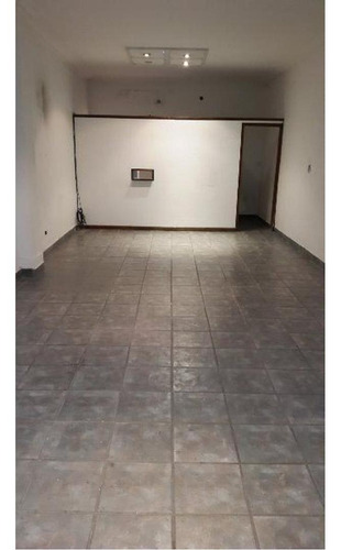 Local En Venta Sobre Av Rivadavia Al 12000 A 3 Cuadras De Li