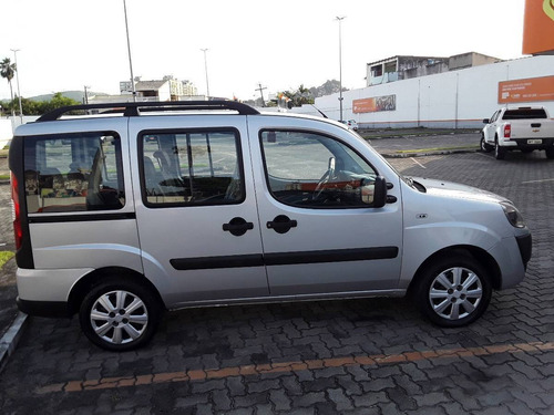 Imagem 7 de 9 de Fiat Doblò 1.8 Mpi Essence 7l 16v Flex 4p Manual