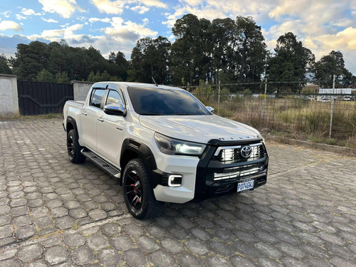 Imagen 10 de 11 de Toyota Hilux Srv