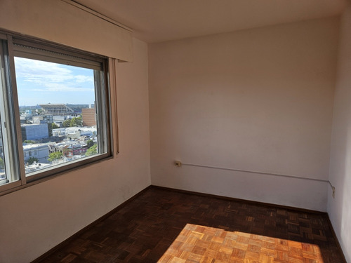 Dueño Apto 2 Dorm La Blanqueada Piso Alto Muy Bien Ubicado