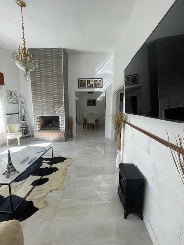 Imagen 6 de 22 de Preciosa Casa 2 Dormitorios-jardín-barbacoa Maroñas, Curva!