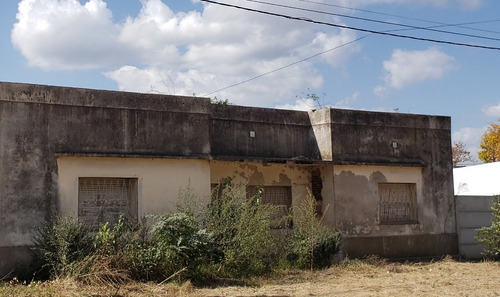 Terreno En Esquina Con Casa Y Local A Reciclar 20m*20m, Los Toldos, Gral Viamonte, Buenos Aires.