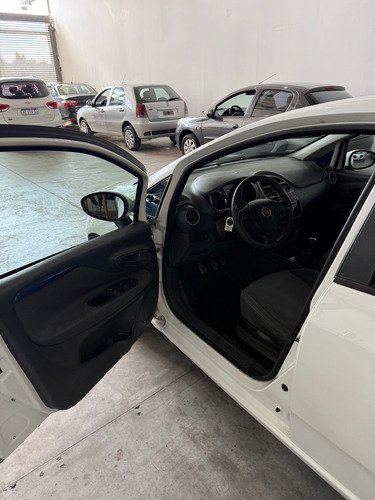 Fiat Punto 1.4 Attractive C/radio Integrada