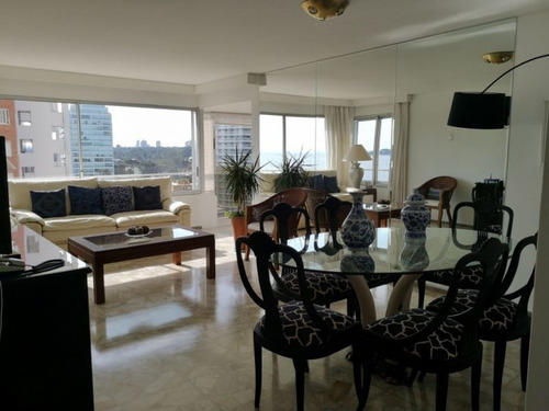 Venta De Apartamento 2 Dormitorios En Playa Mansa