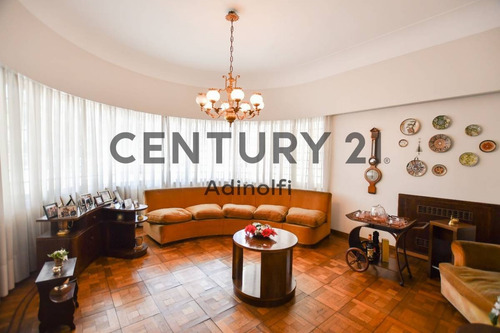 Imagen 3 de 30 de Calle 55 E/ Diag. 74 Y 14 - Casa En Venta Con Pileta Y Parque -