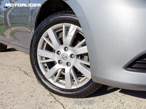 Imagen 14 de 25 de Nissan Sentra Exclusive Cvt Extra Full | Permuta / Financia