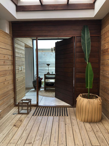 Casa Moderna En Lomas De La Tahona