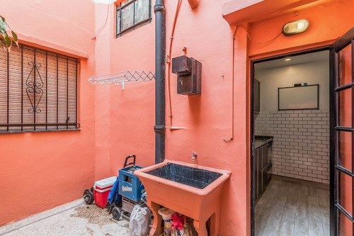 Ph En Venta En Almagro, Capital Federal, Buenos Aires. 3 Ambientes. Apto Credito. Bajas Expensas. Planta Baja