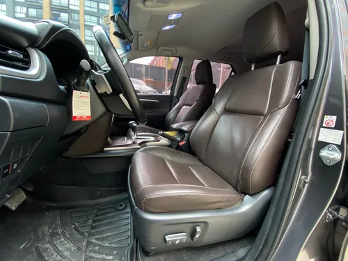 Toyota Fortuner Srv
