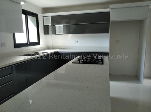 José Trivero Vende Hermosa Casa Duplex Ubicada En Cabudare