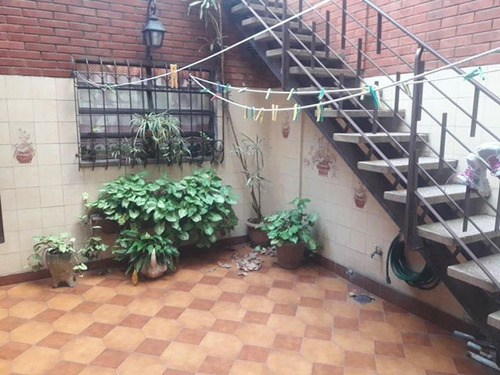 Imagen 19 de 30 de Casa. 7 Amb. Congreso, Mexico 2500, Lote Propio, Buen Estado