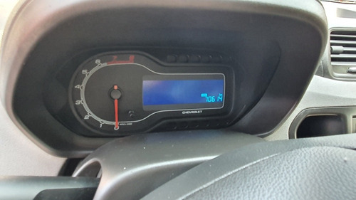 Imagem 8 de 9 de Chevrolet Spin 2016 1.8 Lt 5l Aut. 5p