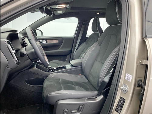 Volvo XC40 0.0 RECHARGE ULTIMATE PURE ELECTRIC 4X4