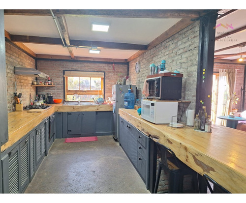 Hermosa Casa Sustentable En Comunidad Ecológica, Peñalolén