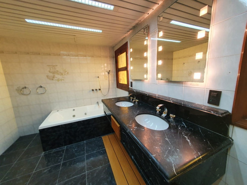 A Pasos Mar 10 Dormitorios 10 Baños Gge X 6