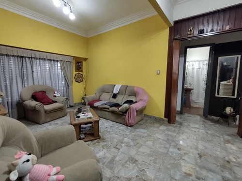 Imagen 2 de 15 de Casa En Venta 4 Dormitorios Parque Pileta Garage Permuta