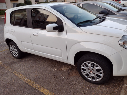 Imagem 1 de 4 de Fiat Uno 2015 1.0 Vivace Flex 5p