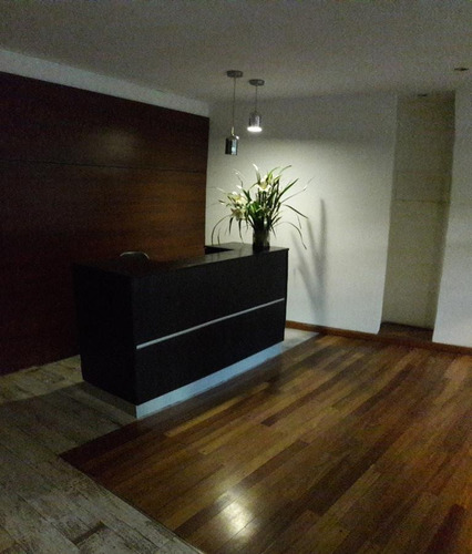 Departamento En Duplex Con Importante Balcón - Las Cañitas - Blvd Chenaut 1700
