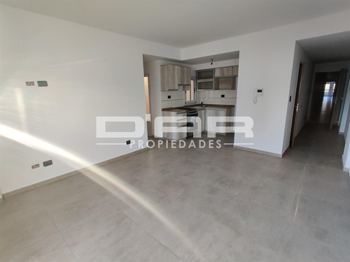Imagen 4 de 13 de 2 Amb Contrafrente Con 2 Baños Y Patio!! Cochera Opcional - Pieres 900