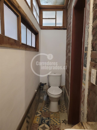Casa En Venta De 6 Dorm. En Providencia