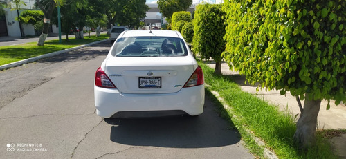 Imagen 12 de 13 de Nissan Versa 2015