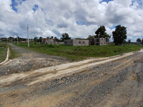 Terrenos Para Que Construyas Tú Casa A Tú Gusto De Dos O Tres Niveles.