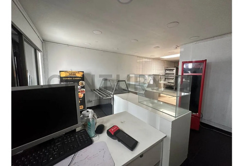 Se Vende Casa Comercial En Avenida Juan Cisternas