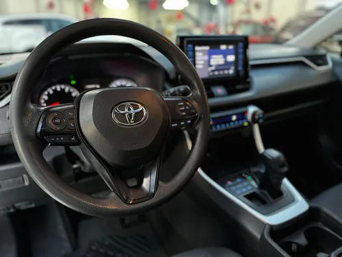Toyota RAV4 2.5 Xle 4wd At 204 hp