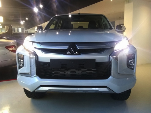 Imagen 2 de 15 de Mitsubishi L200 Full At 4x4 - 2023 - Da